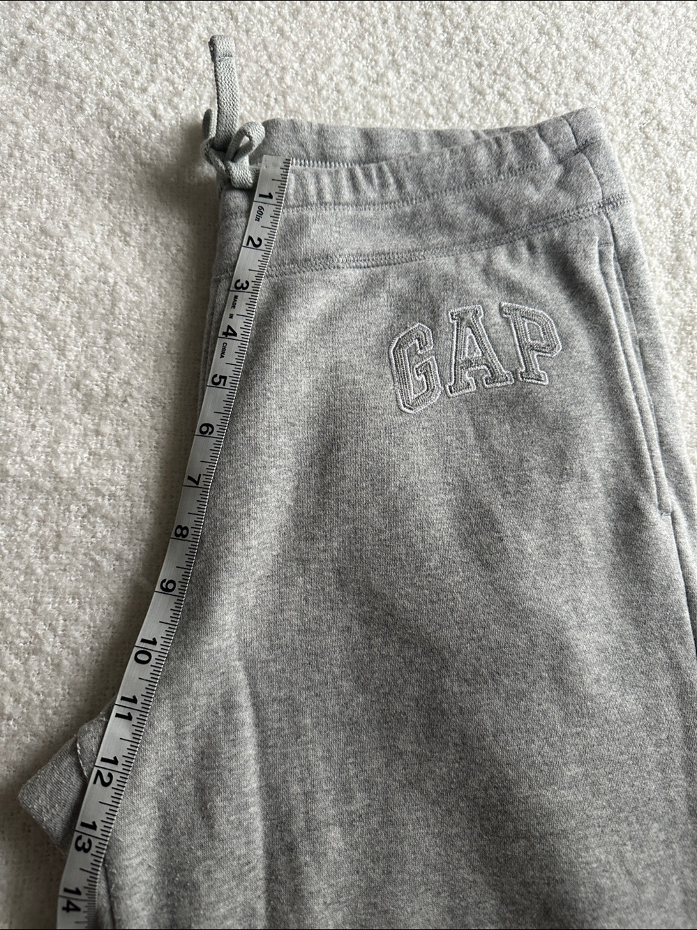 GAP Light Gray Fleece women’s Joggers size M - Picture 10 of 10